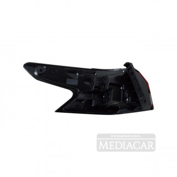 FAROL TRASERO EXT  RH VERSA