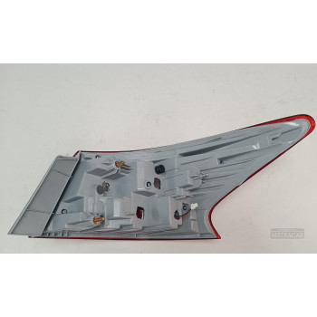 FAROL TRASERO LH B17