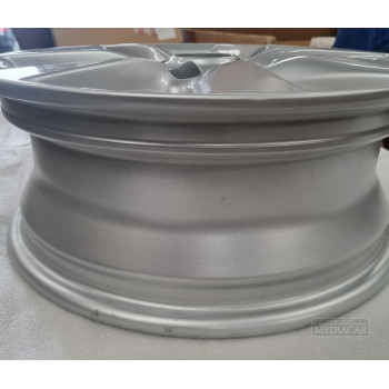 LLANTA DE ALUMINIO 15x5.5 J LLANTA DE ALUMINIO 15x5.5 J
